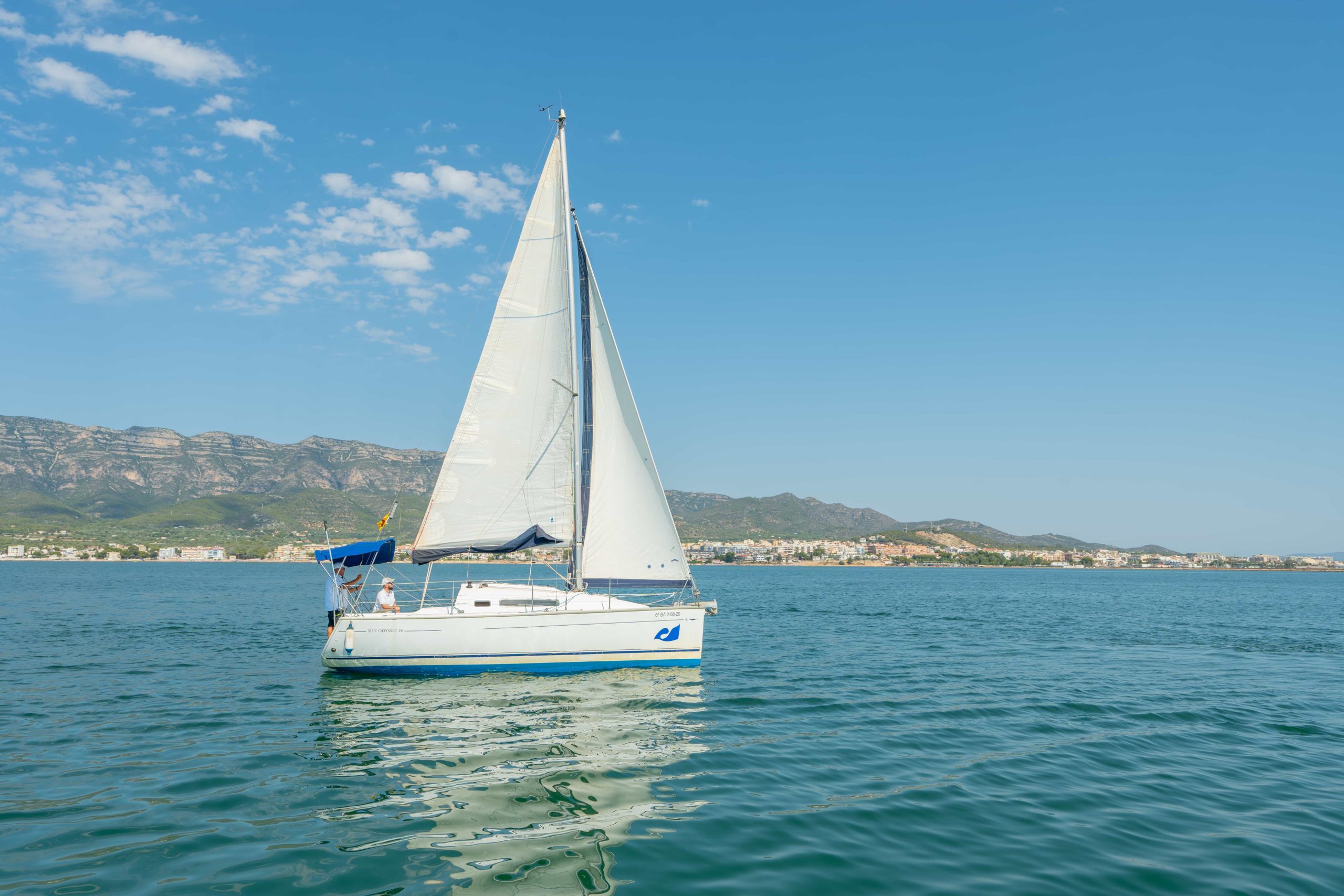 Sailboat rental with license, maximum 6 persons